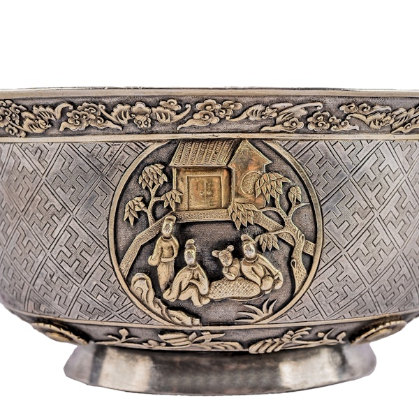 Antique Chinese Silver & Parcel-Gilt Bowl, Medallions  -  Chaozhou, (Chao Zhou) ( 潮州), China, late 19th Century - image 3