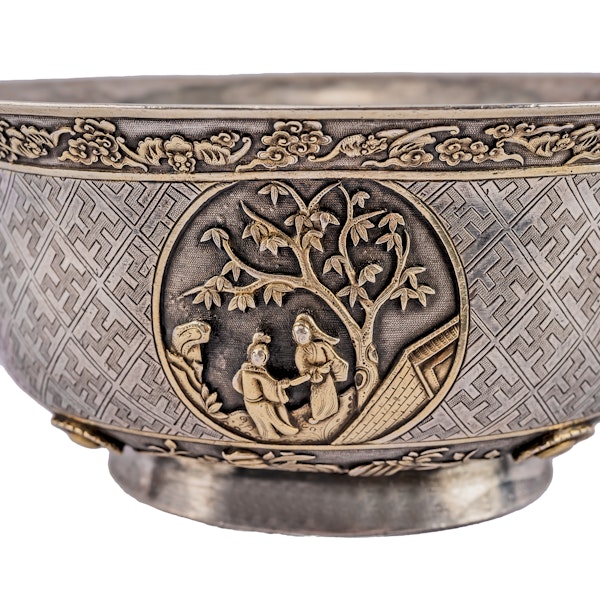 Antique Chinese Silver & Parcel-Gilt Bowl, Medallions  -  Chaozhou, (Chao Zhou) ( 潮州), China, late 19th Century - image 4