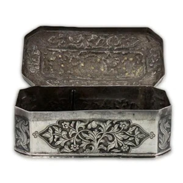 Antique Sumatran Silver Box, Applied Gold, Sumatra, Indonesia – 18th Century - image 3