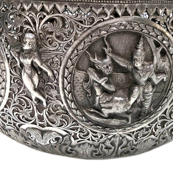 Antique Burmese Silver Pierced Bowl, Maung Hywet Nee - Late 19th C. - image 2