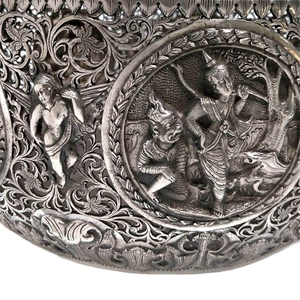 Antique Burmese Silver Pierced Bowl, Maung Hywet Nee - Late 19th C. - image 4