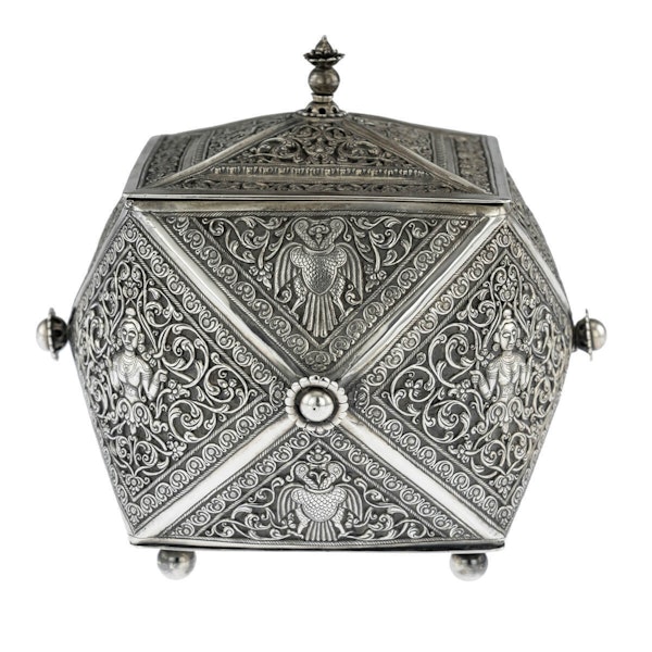 Antique Sri Lankan Silver Multi-Sided Box, Sri Lanka, Ceylon - Circa 1900 - image 8