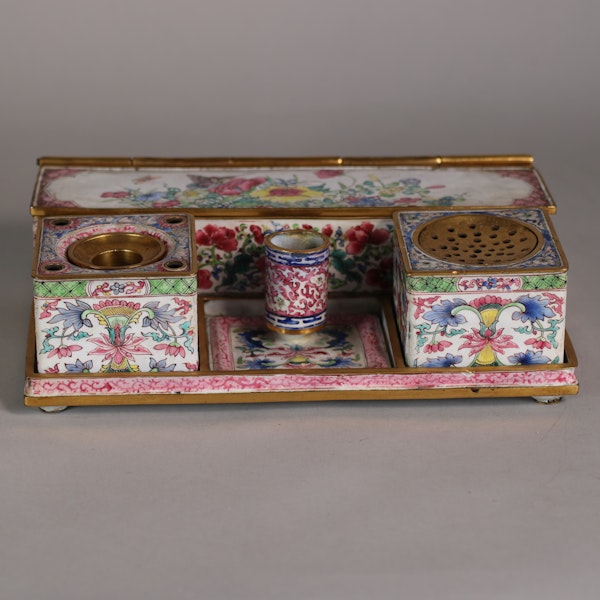 Rare Chinese canton enamel inkstand, Qianlong (1736-1795) - image 1
