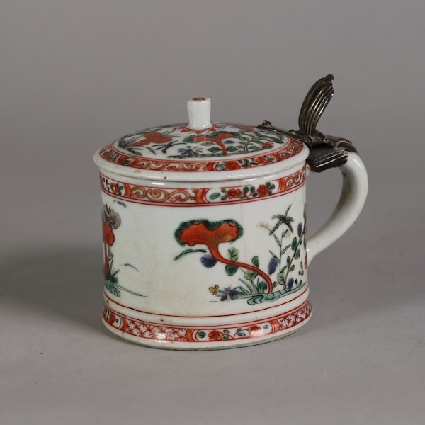 Famille verte mustard cup and cover with metal mounts, Kangxi (1662-1722) - image 3