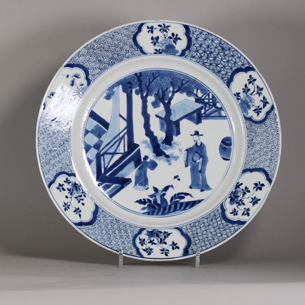 Chinese blue and white charger, Kangxi (1662-1722) - image 3
