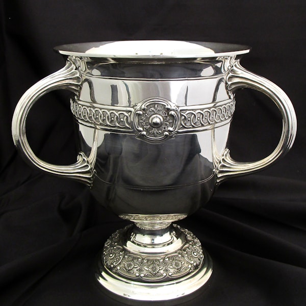 A large heavy , classic design three handle trophy cup. - image 4