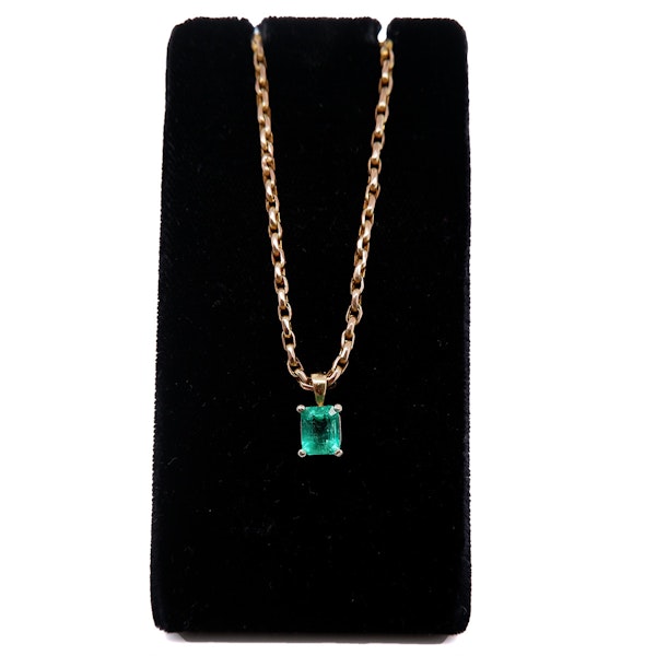 Emerald pendant  on gold chain - image 1