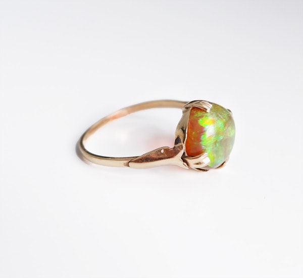 Single opal gold set ring - image 2