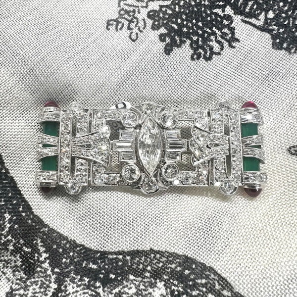 Art Deco Style Diamond, Green Agate, Ruby And Platinum Brooch, 1.95 Carats - image 4