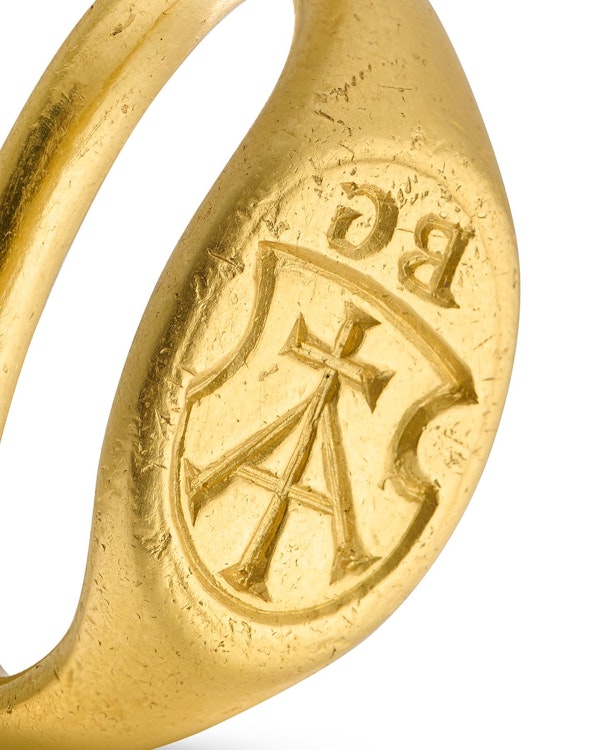 Large and important gold merchants ring. German, 16th century. - image 2