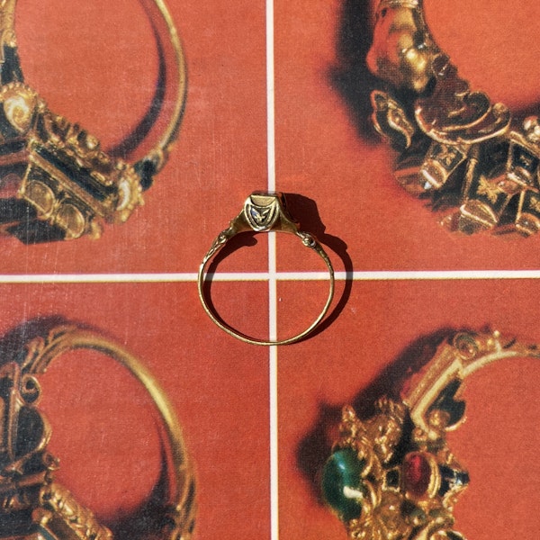 Renaissance gold ring with a table cut diamond. Western Europe, 16th century. - image 18