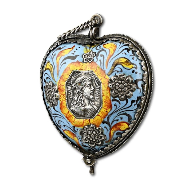 Silver and enamelled pendant in the form of a heart. German, late 17th century. - image 2