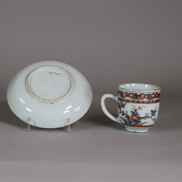 Chinese armorial coffee cup and saucer, Kangxi (1662-1722) - image 3