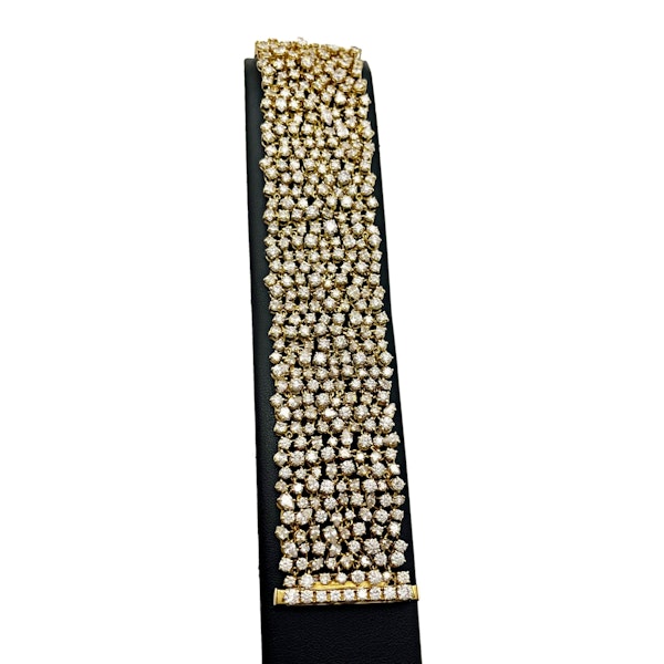 Outstanding 18kt Yellow Gold Bracelet with 35kt of Diamonds - image 4