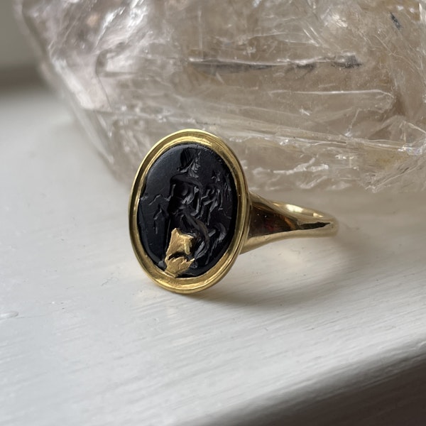 Gold ring with a sard intaglio of Cupid and a Centaur. Roman, 1stC BC / 1stC AD. - image 10