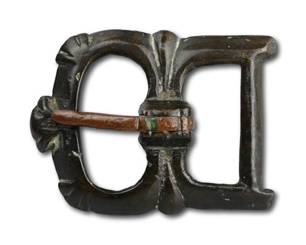 Two large Medieval bronze buckles. French or English, 15th / 16th century. - image 7