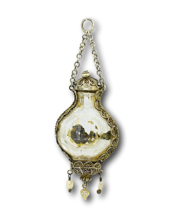 Silver gilt filigree mounted rock crystal flask pendant. Spanish, 17th century. - image 4