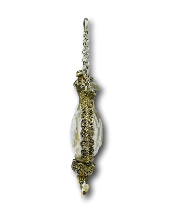 Silver gilt filigree mounted rock crystal flask pendant. Spanish, 17th century. - image 6