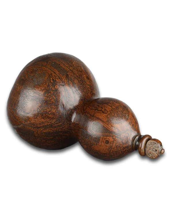 Richly patinated & engraved gourd pilgrims flask. South American, 18th century. - image 11