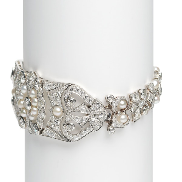 Early 20th Century Pearl, Diamond And Platinum Bracelet, Circa 1920, 8.90 Carats - image 5