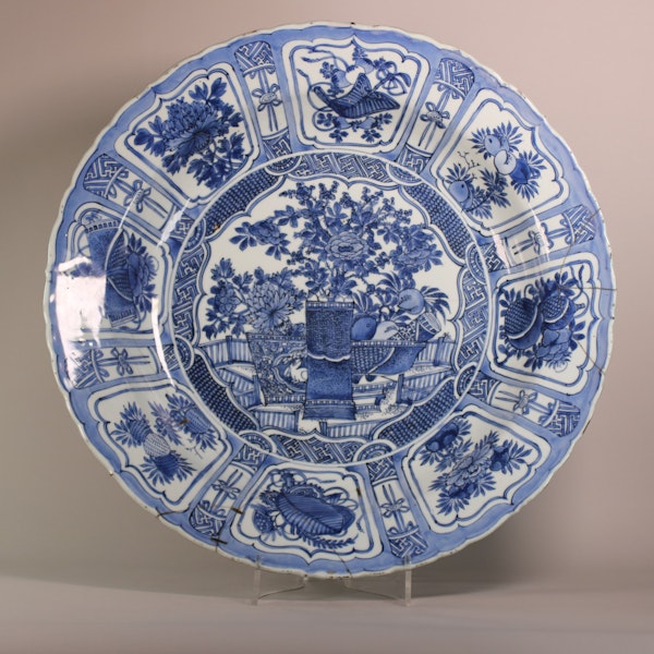 Massive Chinese blue and white kraak charger, Wanli (1572-1619) - image 1