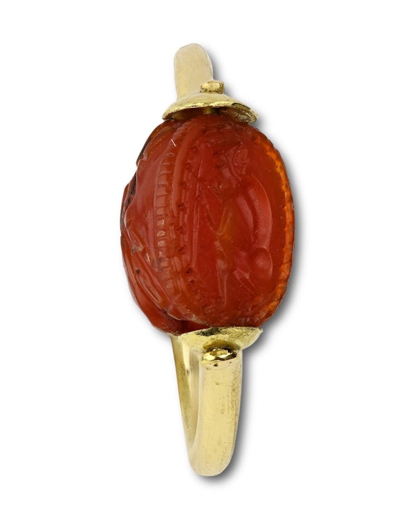 Gold ring with an ancient carnelian scarab. Etruscan, 4th - 5th Century BC. - image 7