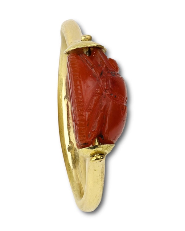 Gold ring with an ancient carnelian scarab. Etruscan, 4th - 5th Century BC. - image 8
