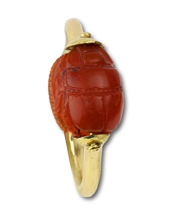 Gold ring with an ancient carnelian scarab. Etruscan, 4th - 5th Century BC. - image 2
