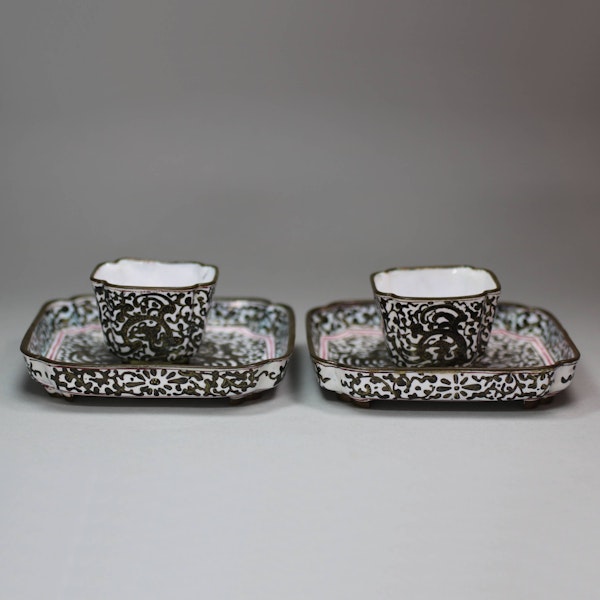 Pair of Chinese Canton enamel cups and saucers, 18th century - image 2