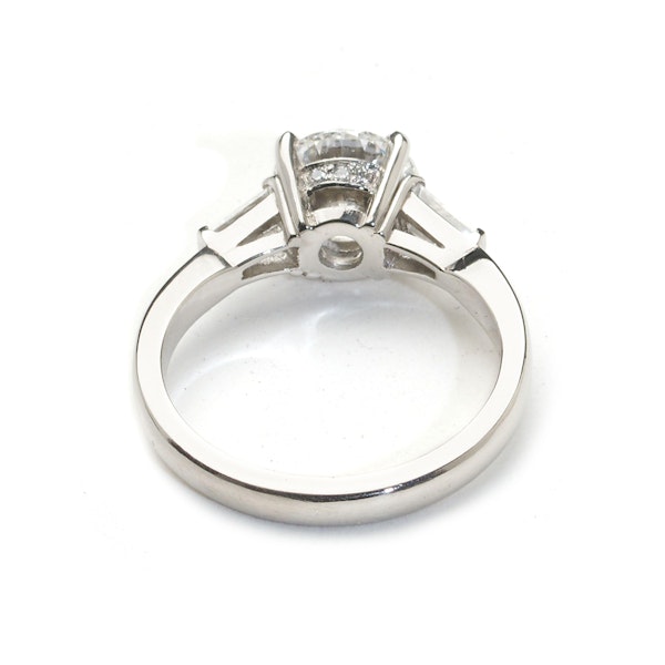Modern Diamond and Platinum Solitaire Ring, 1.55 Carats - image 3