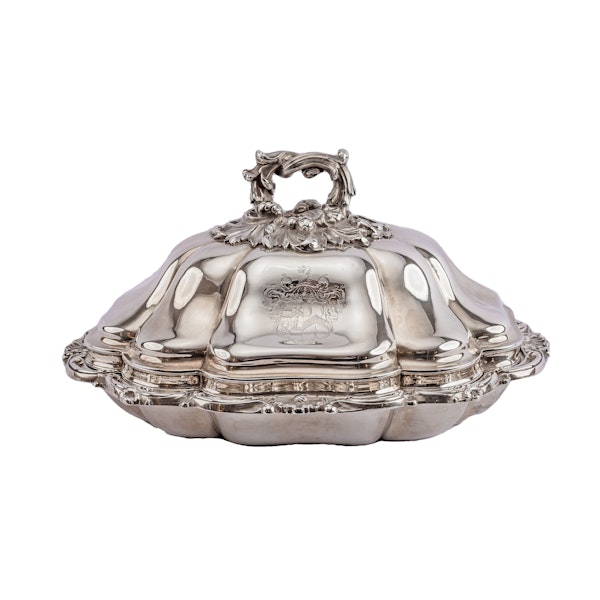 Antique set of 4 George IV silver entrée dishes - image 2