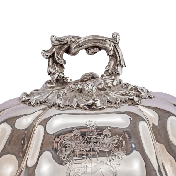 Antique set of 4 George IV silver entrée dishes - image 3