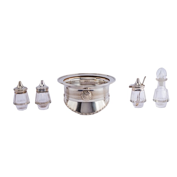 An Edwardian silver-plated novelty condiment set - image 3