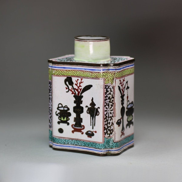 Chinese Canton enamel tea canister, Qianlong (1736-95) - image 1