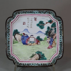 Chinese Canton enamel tray, Qianlong (1736-95)
