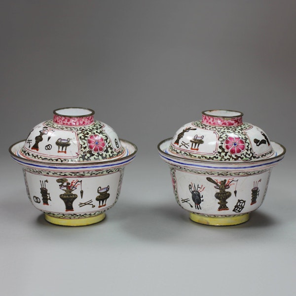 Pair of Chinese Canton enamel bowls and covers, Qianlong (1736-95) - image 2
