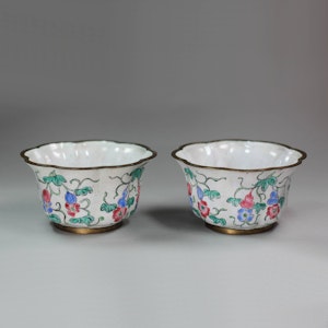 Pair of ribbed Chinese Canton enamel cups, 19th century