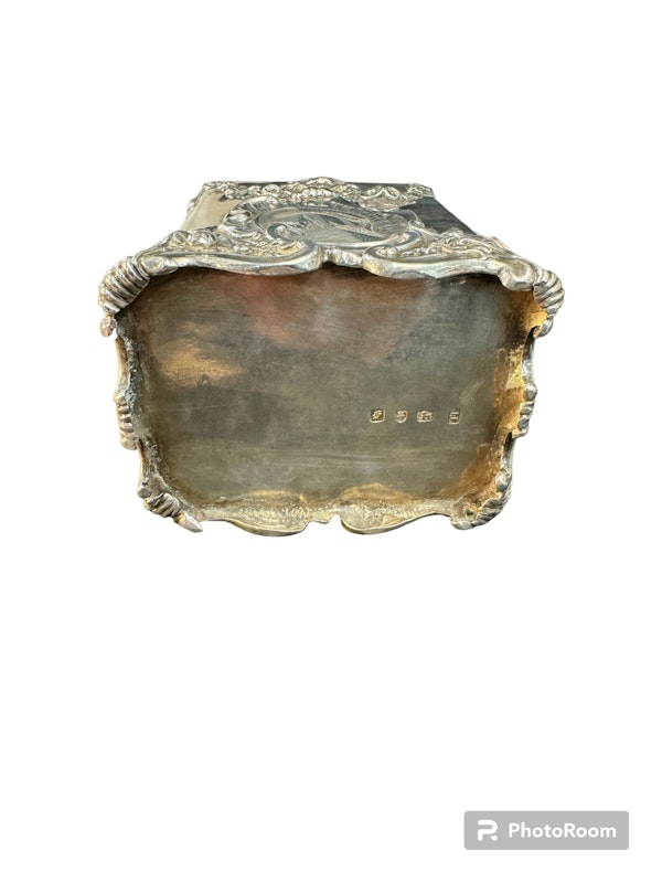 George III English Silver Tea Caddy, London 1761 by Thomas Pitts I - image 4