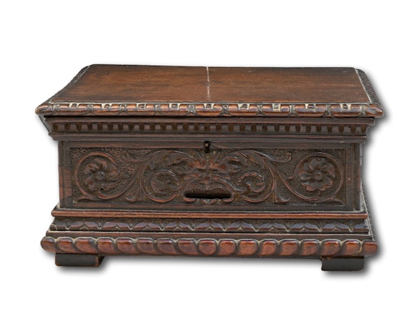 Walnut casket with concealed money box. Italian, 16th / 17th century. - image 8