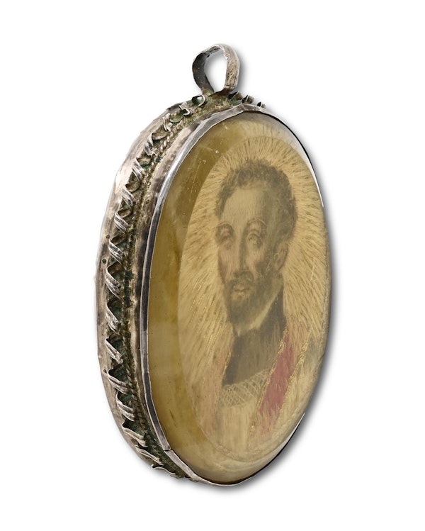 Silver pendant with a needlework picture of Saint Francis. Spanish, 18th century - image 3