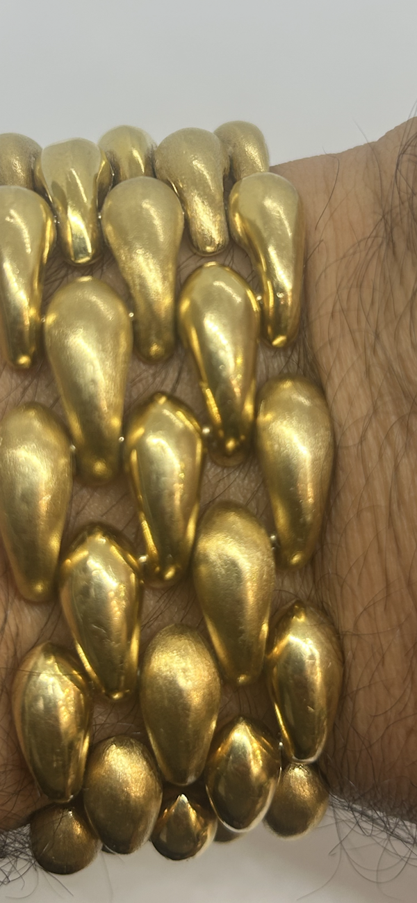 Chunky 1960,s 18ct gold bracelet at Deco&Vintage Ltd - image 5