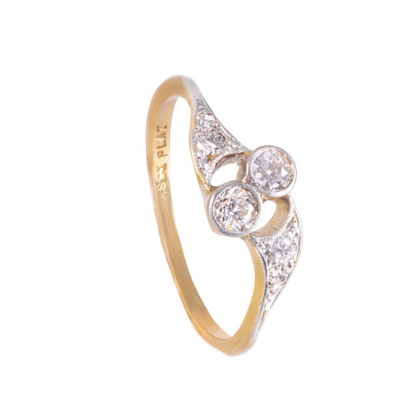 An Art Nouveau Diamond Ring - image 2