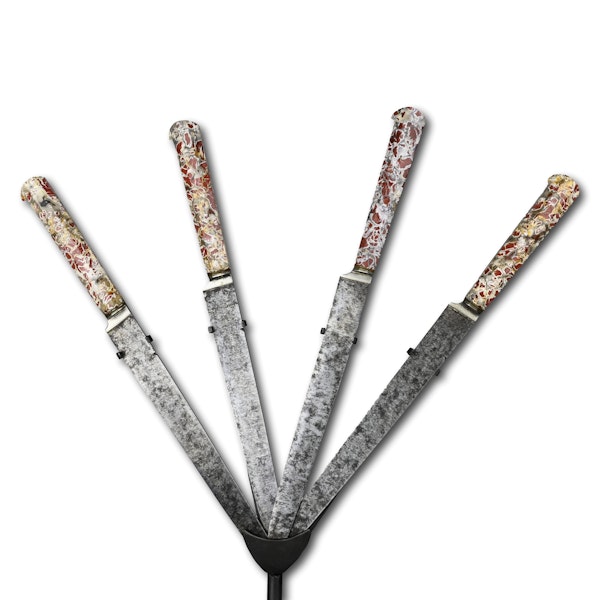 Four Renaissance knives with jasper handles. English or French, 17th century. - image 7