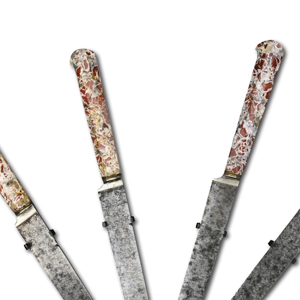 Four Renaissance knives with jasper handles. English or French, 17th century. - image 8