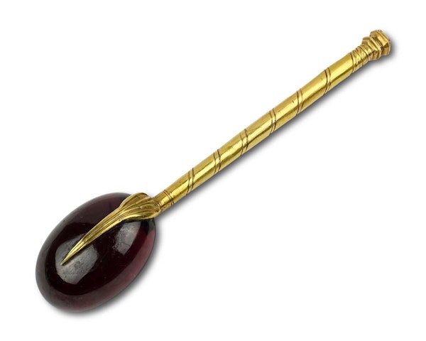 Rare gold handled garnet spoon. French, mid 16th century. - image 2