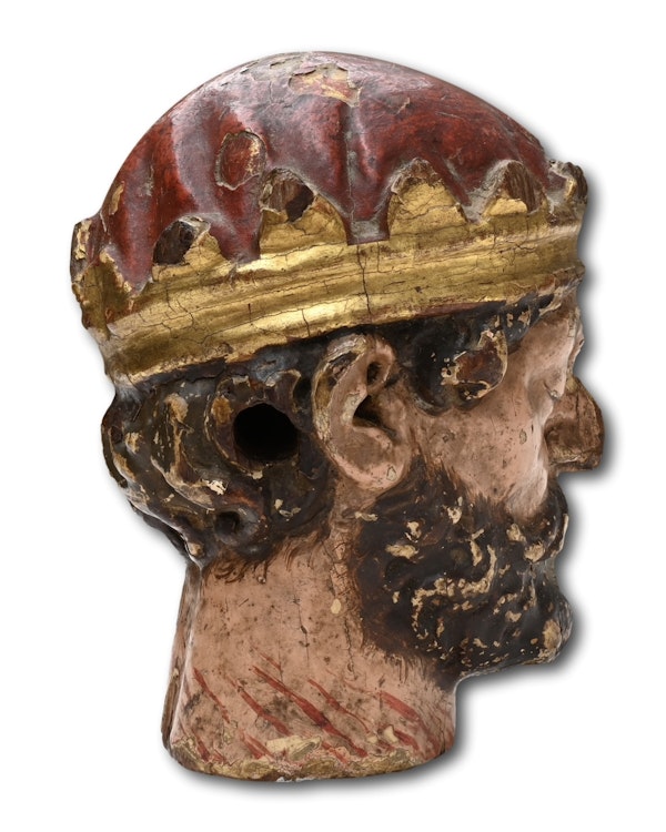 Polychromed wooden head of a decapitated king. French, 17th century. - image 2