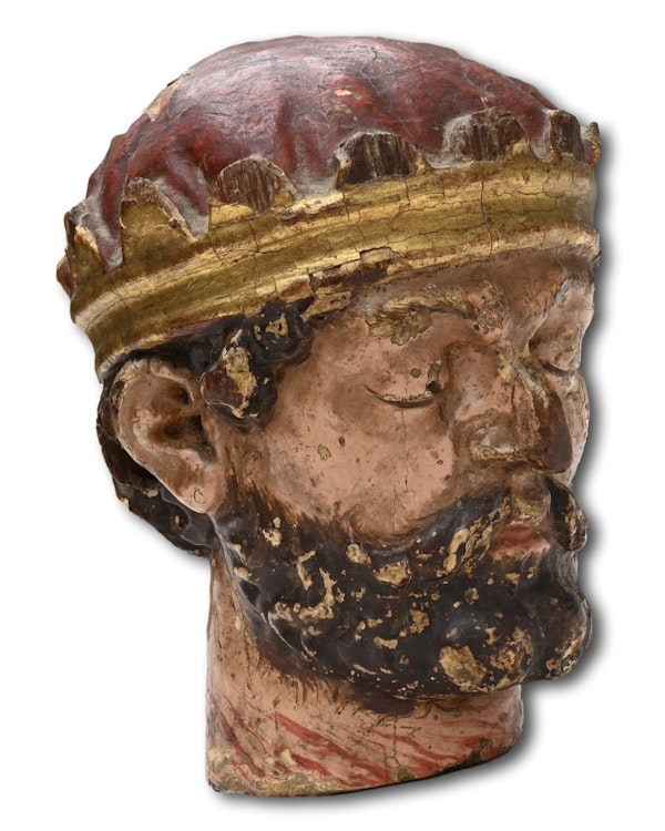 Polychromed wooden head of a decapitated king. French, 17th century. - image 4