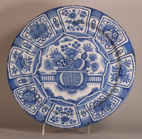 Dutch Delft charger, 18th century - image 1