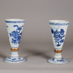 Pair of Chinese conical-shaped wine cups, Kangxi (1662-1722)