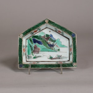 Chinese famille verte biscuit hors d'oeuvre dish, Kangxi (1662-1722)